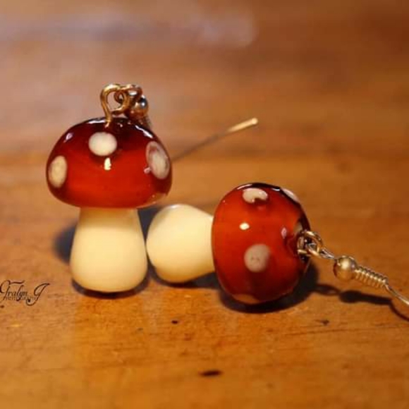 Handmade Mushroom Earrings lamp work glass beads - Picture 3 of 4